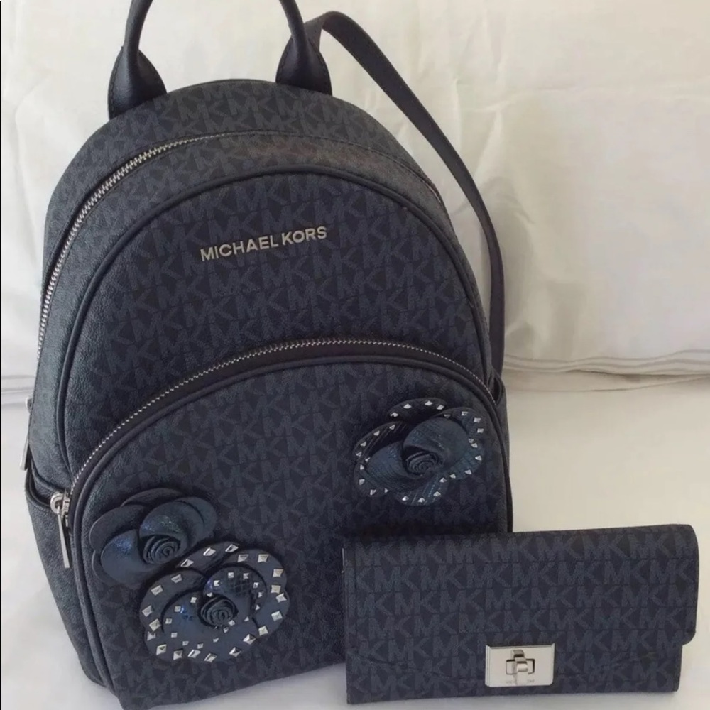 MK Abbey Backpack/Matching Wallet Set